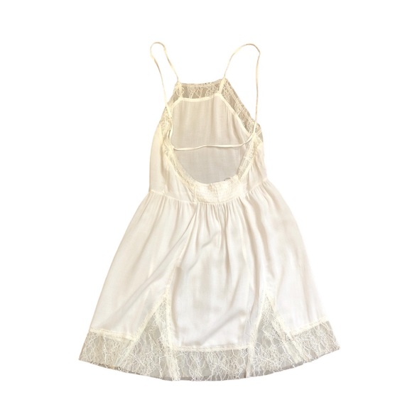 Women's Intimately Free People White Textured Fabric Lacy Mini Dress. Size XS - Picture 15 of 16